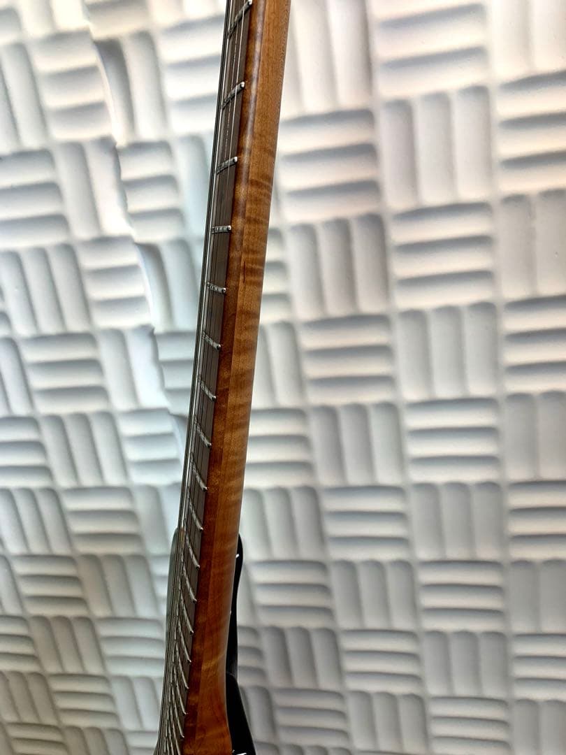 Infinite エレキギター Modernize Benttop