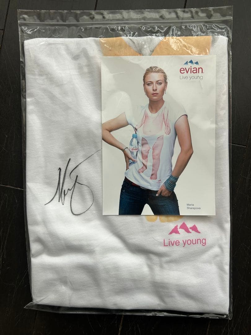 【週末値下直筆サイン入り】マリア・シャラポワEvian Tシャツ＆当選通知