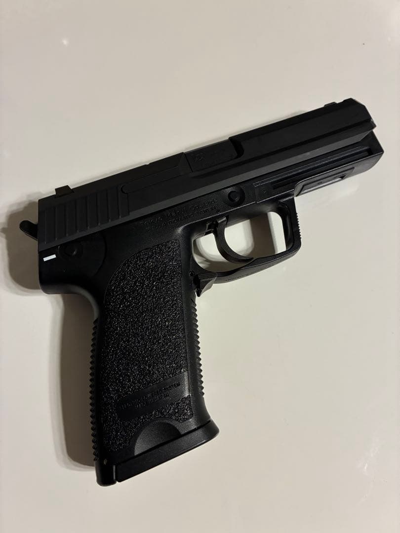 東京マルイH&K USP 18歳以上電動ハンドガン　バッテリー付き