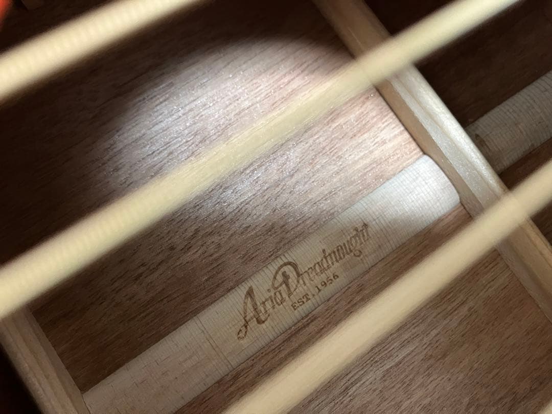 Aria アコギ　AF-25 調整済みで弾きやすいです
