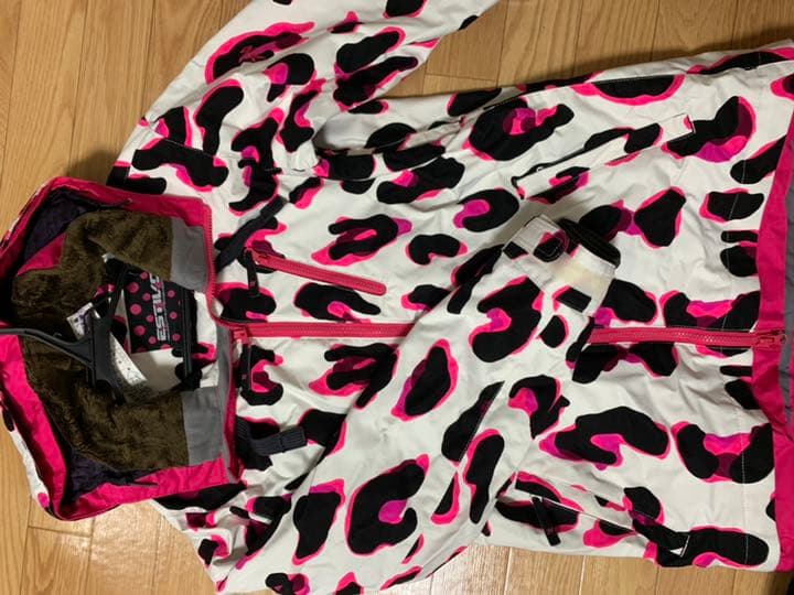 スキー、スノーボードウェア上下セット➕グローブ付き