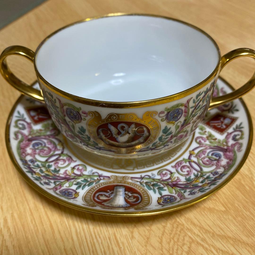 セーブル スープカップとソーサー