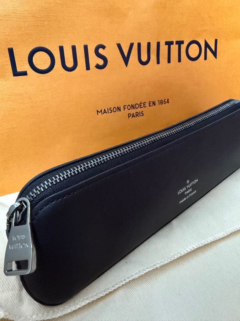 色*！様 LOUIS VUITTON 黒 レザーペンケース　モノグラム