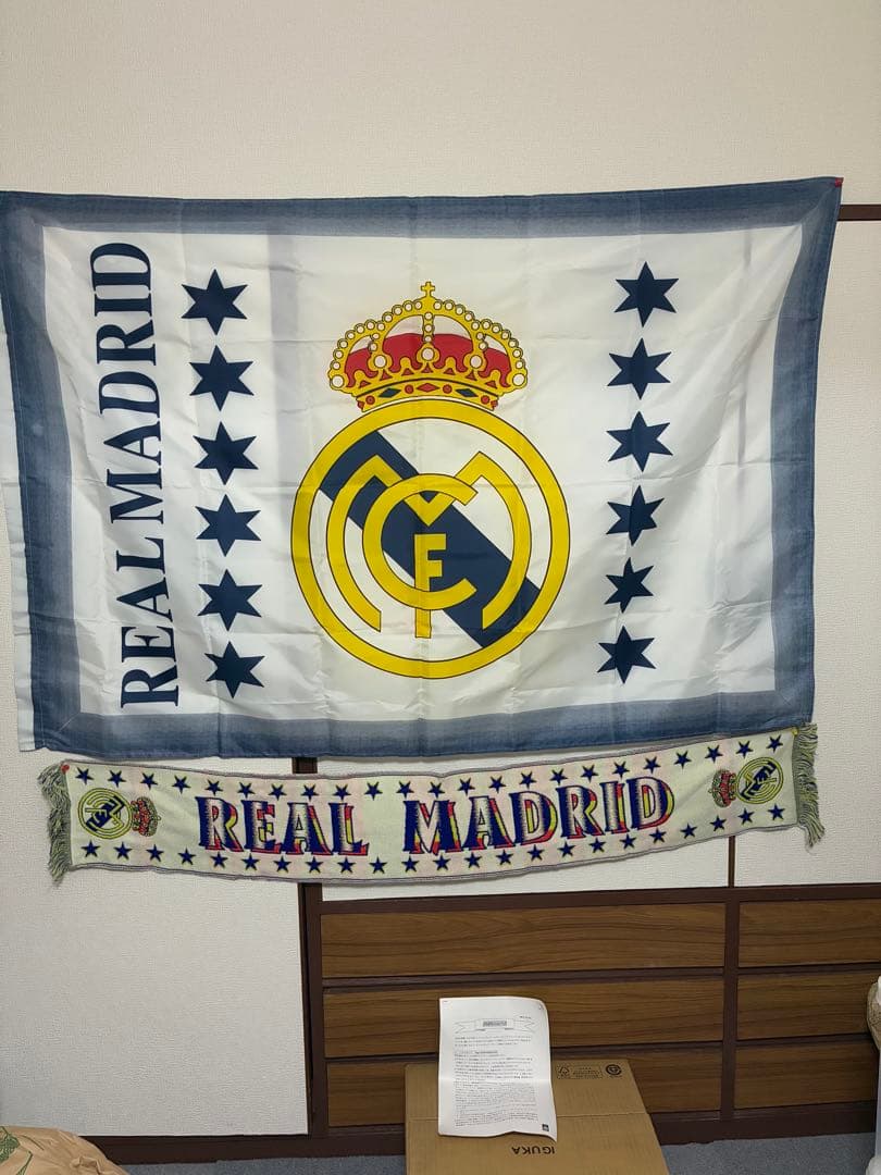 サッカー レアル マドリード 限定 トヨタカップ 旗 マフラー