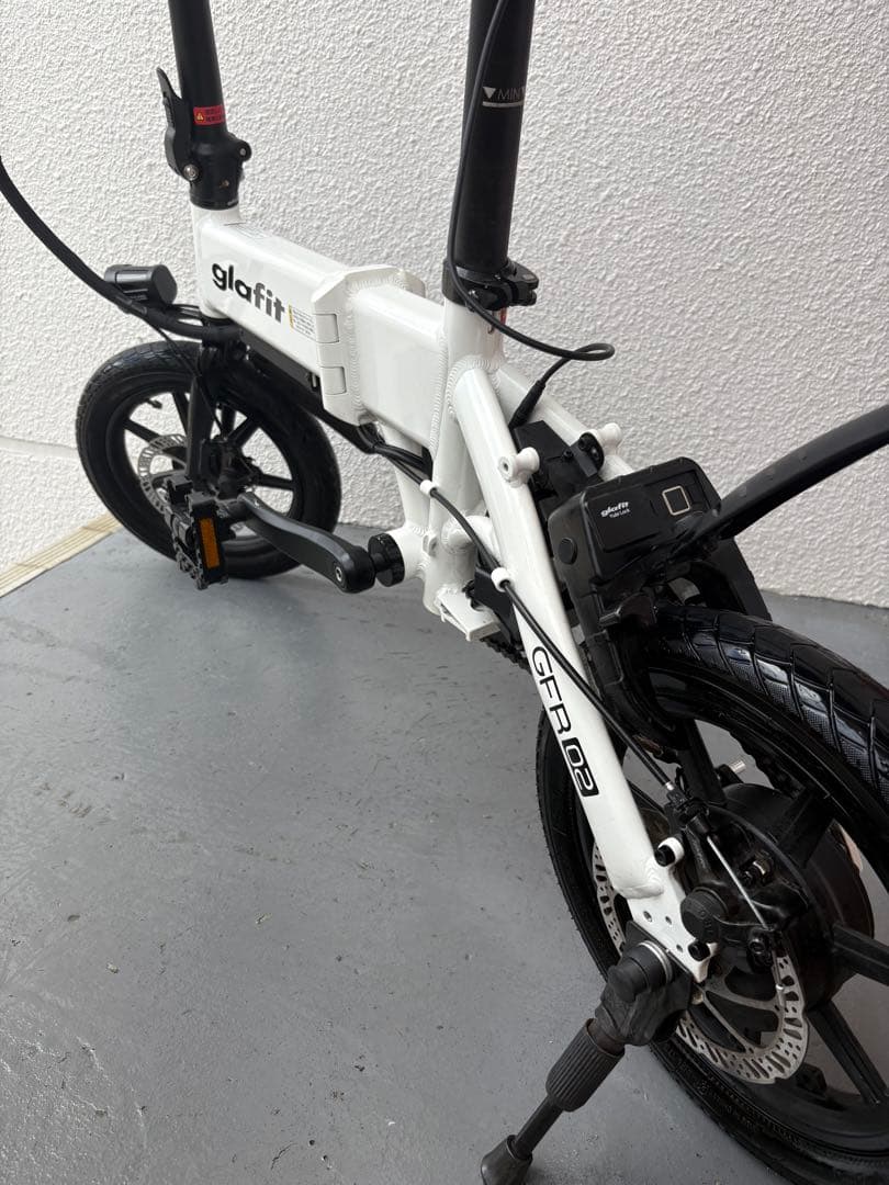 グラフィットGFR-02(メーターカバー、スマホホルダー付属)