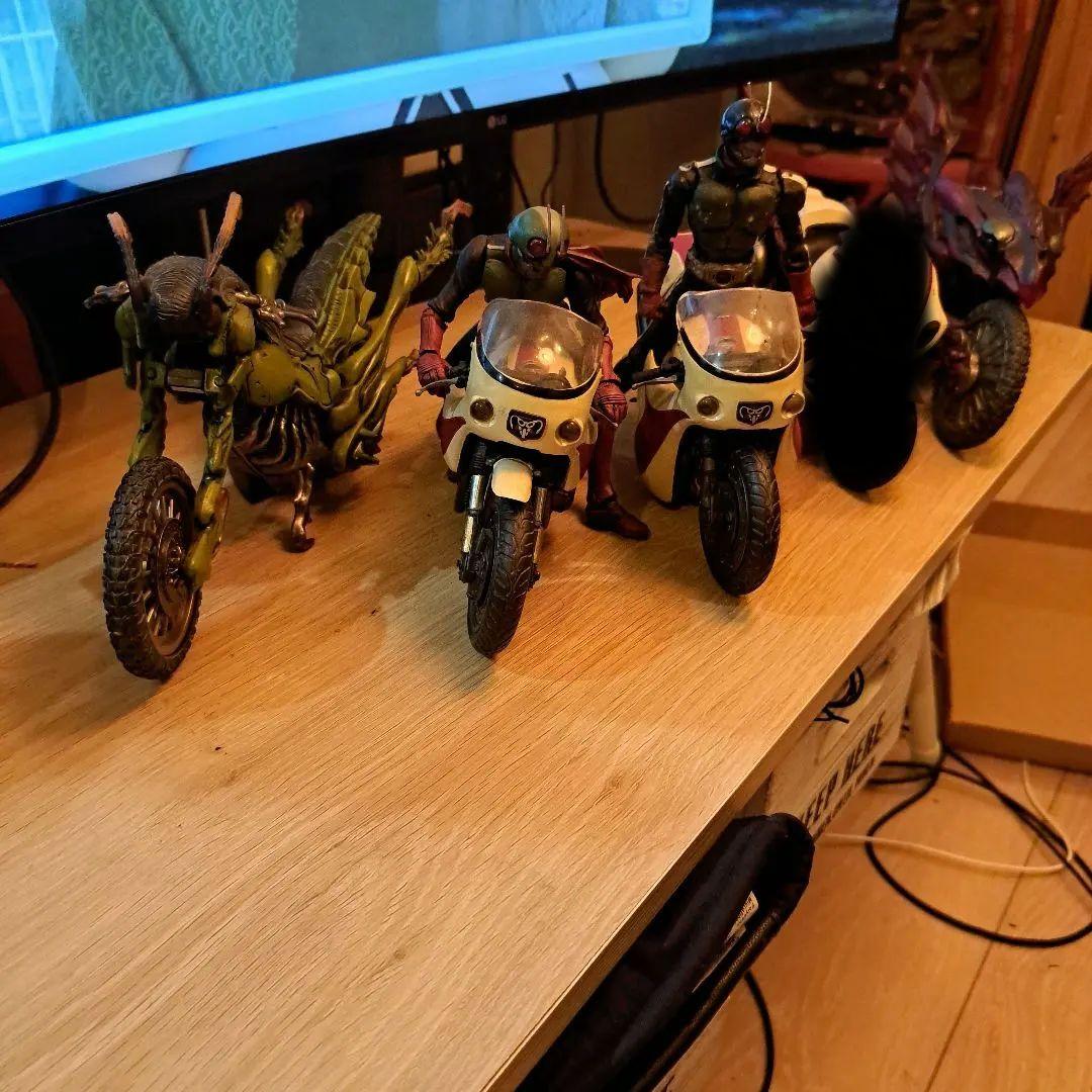 S.I.C. 「昭和仮面ライダーセット」バイク4台(1台素人改造)