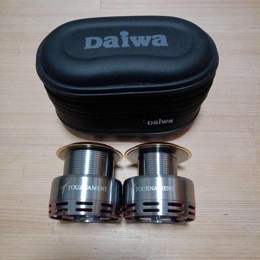 人気ブランド　ダイワ　トーナメント　レバーブレーキリール　スプール　2セット