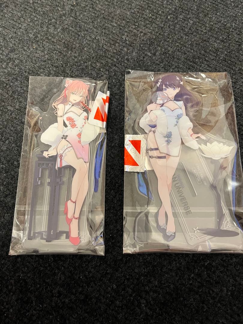 グリッドマンユニバース 宝多六花　南夢芽チャイナドレス　アクリルスタンドアクスタ