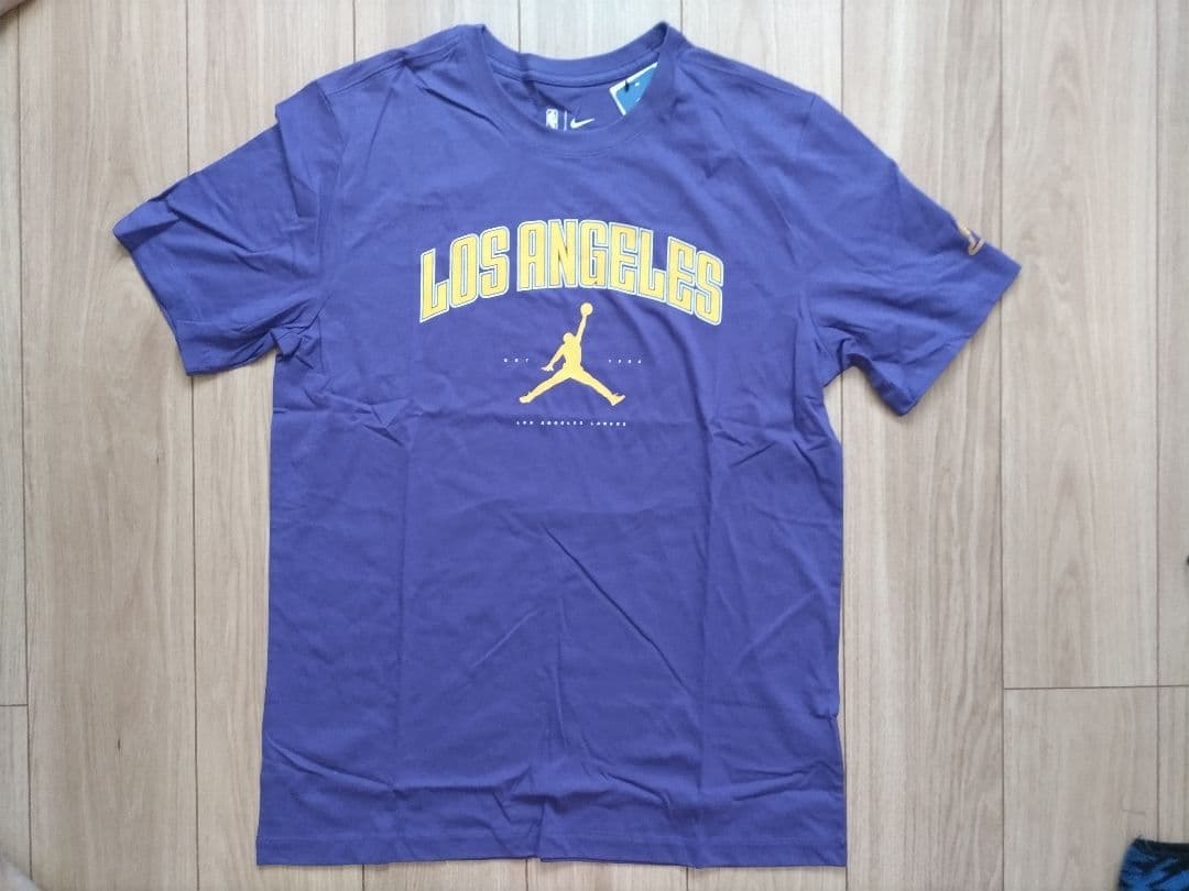 ロサンゼルスレイカ一ズ エッセンシャル ジョーダン NBA Tシャツ