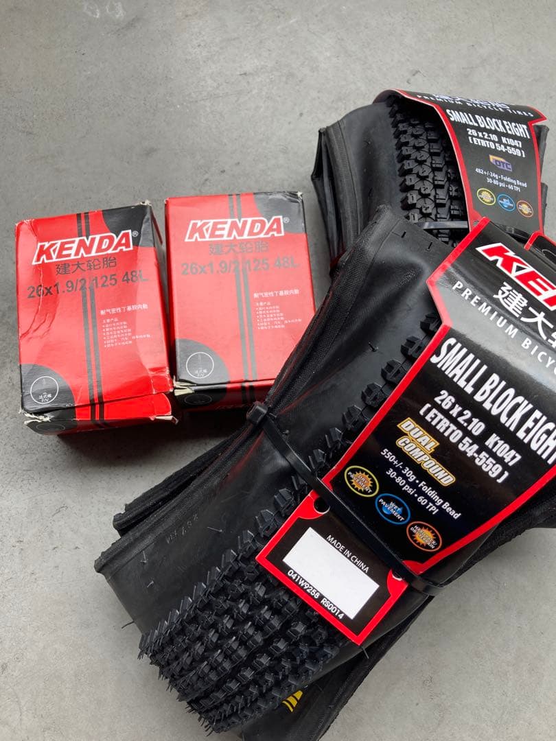 Kenda 26x2.1 タイヤ & チューブ　2セット