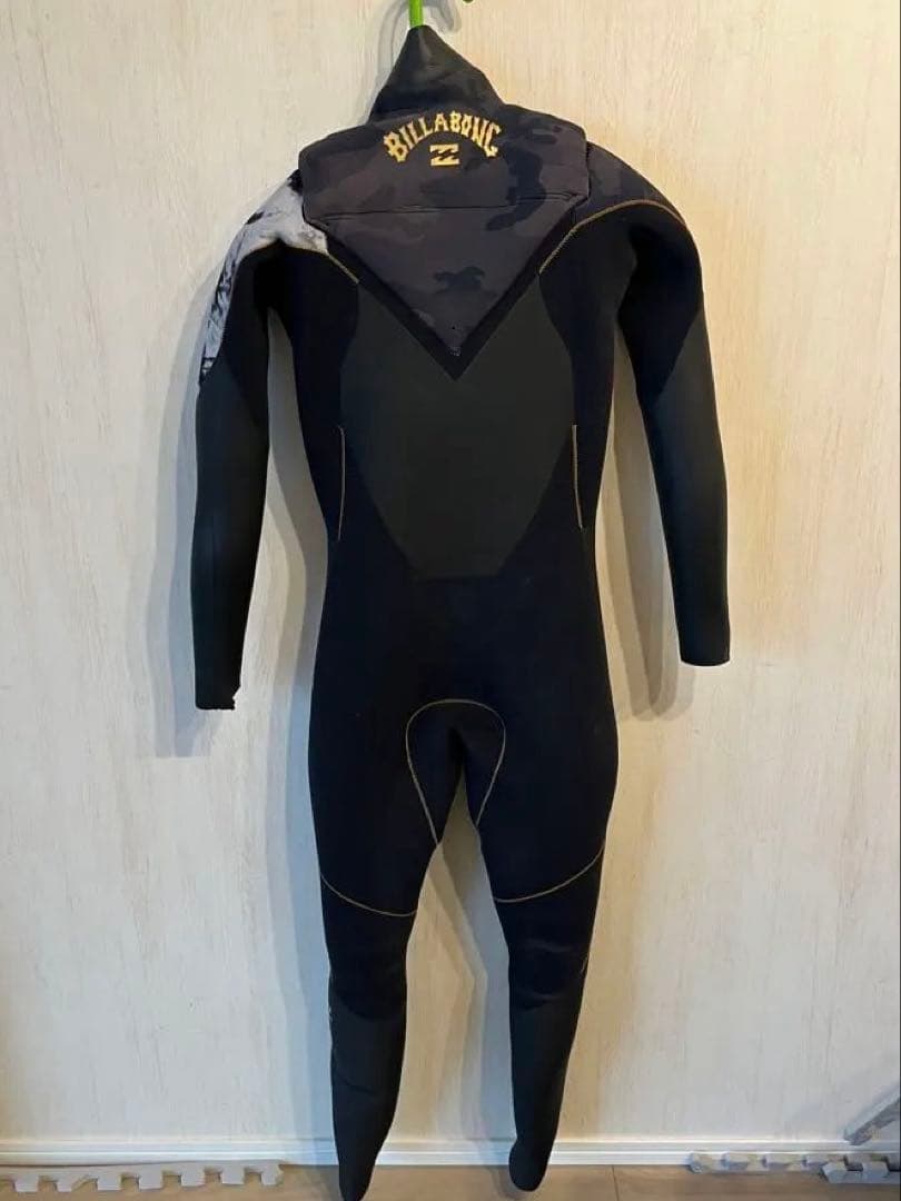 BILLABONG セミドライスーツ ブラック・迷彩