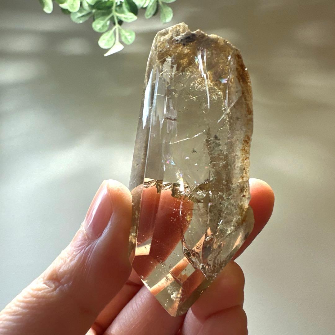 ルチル　スモーキー　ガーデン　虹　母岩つき　フリーフォーム　67.7g