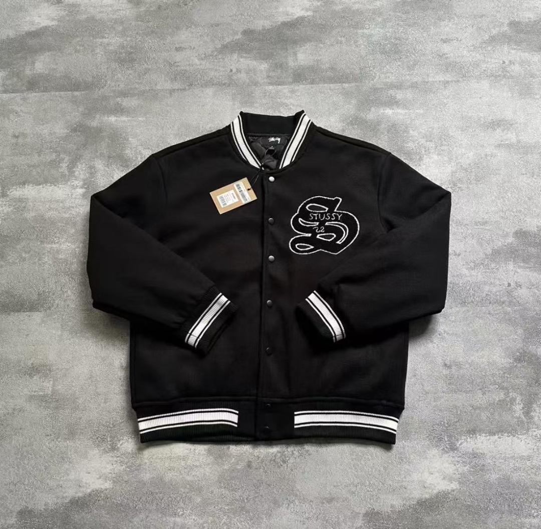 美品STUSSY ブラック スタジャン男女兼用