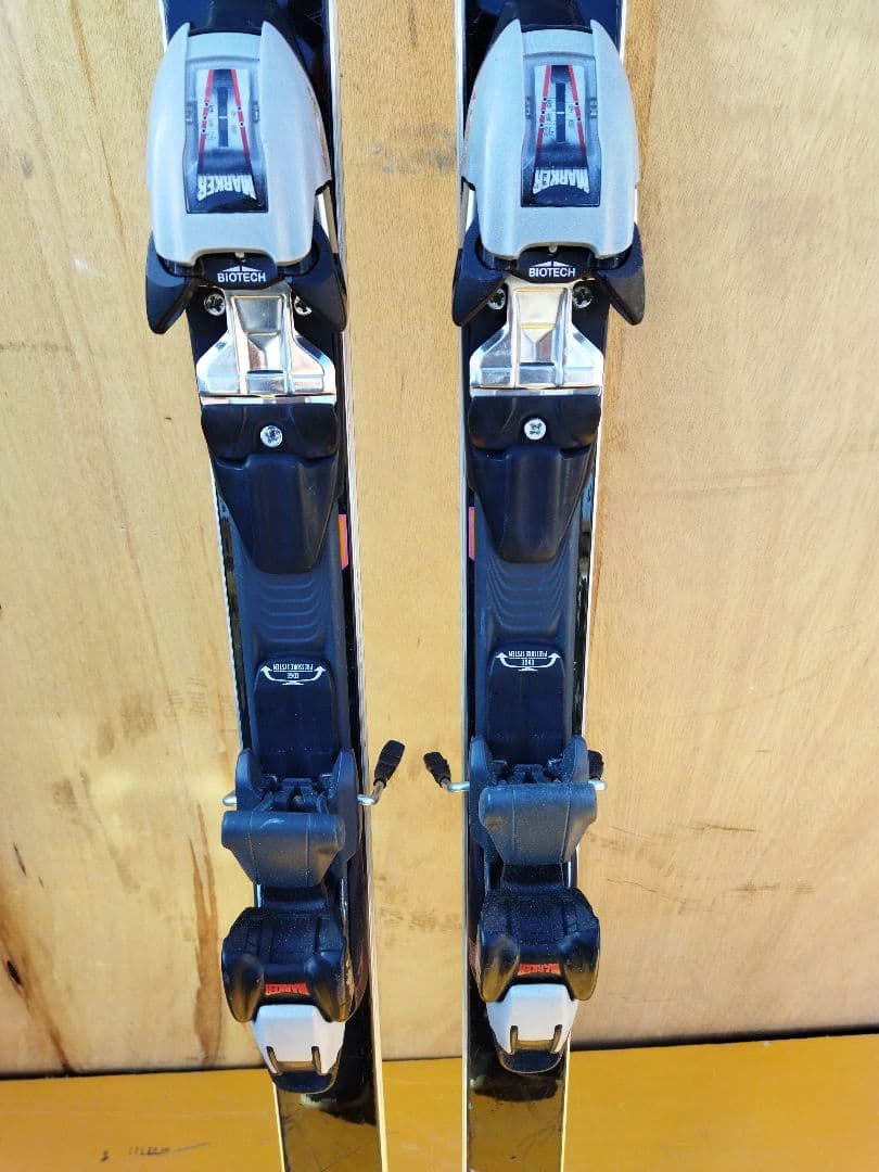 ROSSIGNOL ロシニョール　スキー　板　黒　SOLARIS