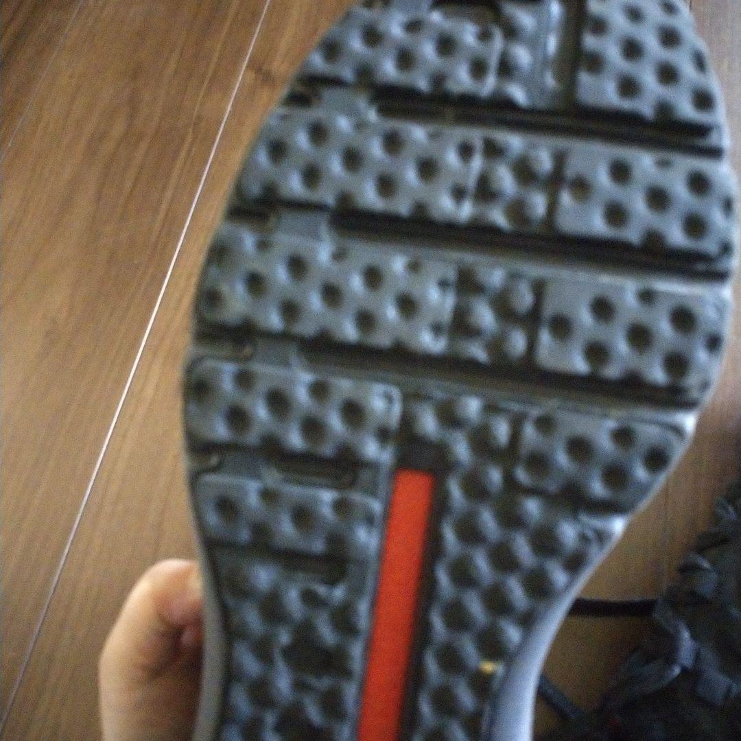 Under Armour ランニングシューズ ブラック/レッド30cm