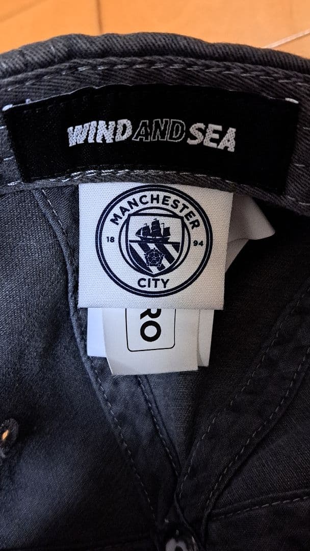 【美品/男女兼用】マンチェスターシティ WIND AND SEA キャップ旧ロゴ