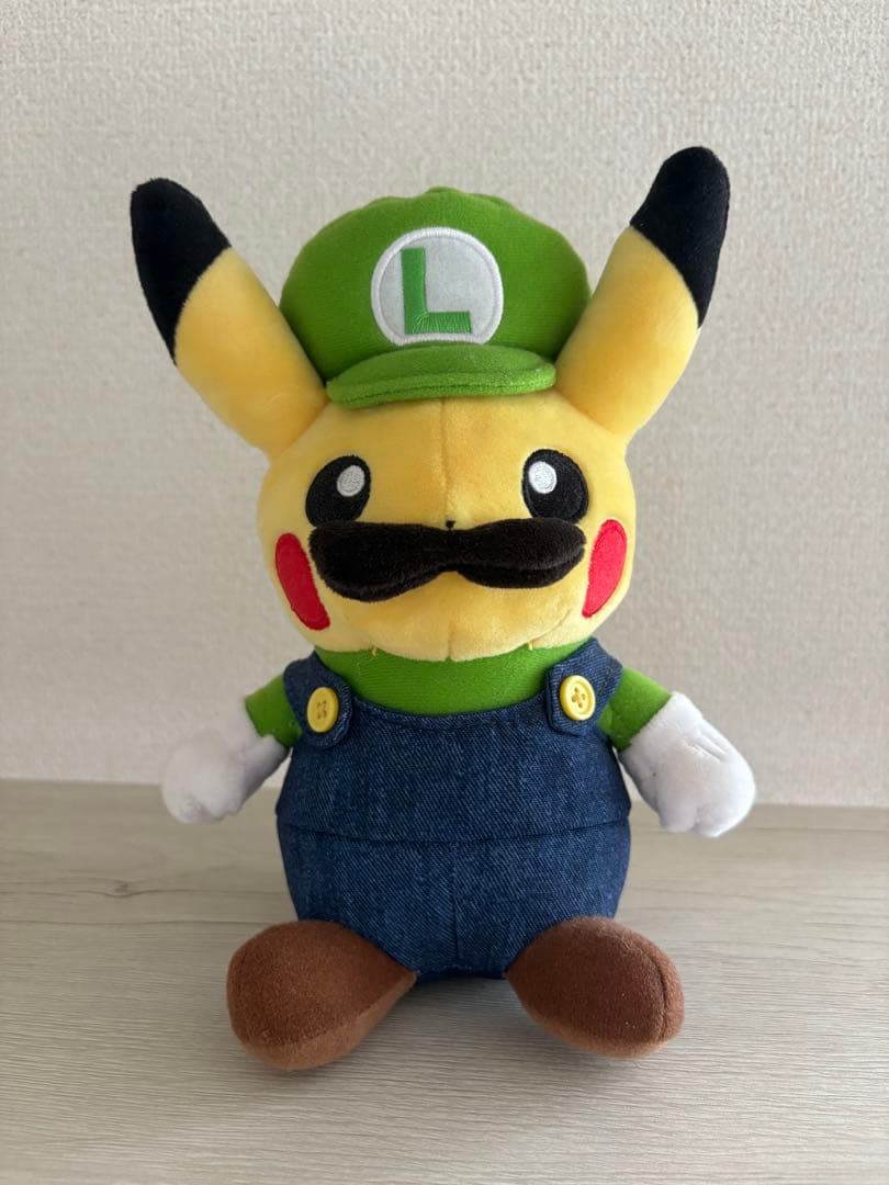 ルイージピカチュウ　ぬいぐるみ　ポケモンセンター