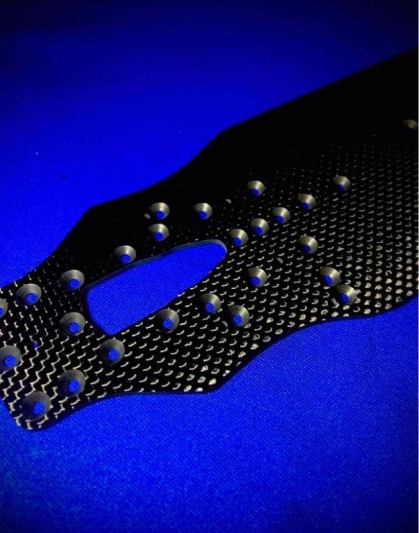 タミヤ　TRF420X 用　シャーシ　蕨山Carbon