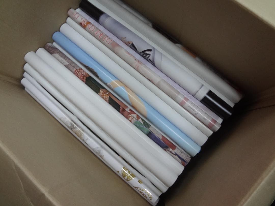 B２サイズポスター２００本セット●アーティスト・シネマ他混合セット