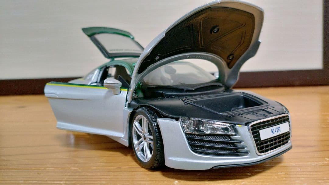 1/18　ミニカー　マイスト　アウディ　R8　V8　ニードフォースピード　ルマン