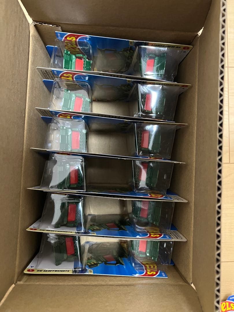 ホットウィール　ライジン　招き猫　緑　1箱12台