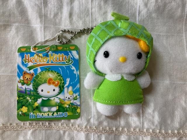 h*K様 【タグ付き・美品】サンリオハローキティ メロン帽子キーホルダー2004