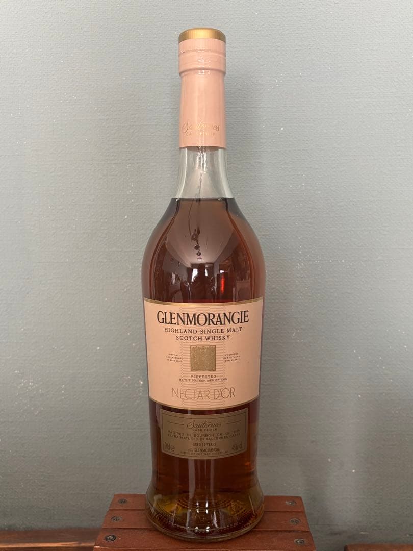 グレンモーレンジ　ネクタードール 12 年　ギフトボックス入り