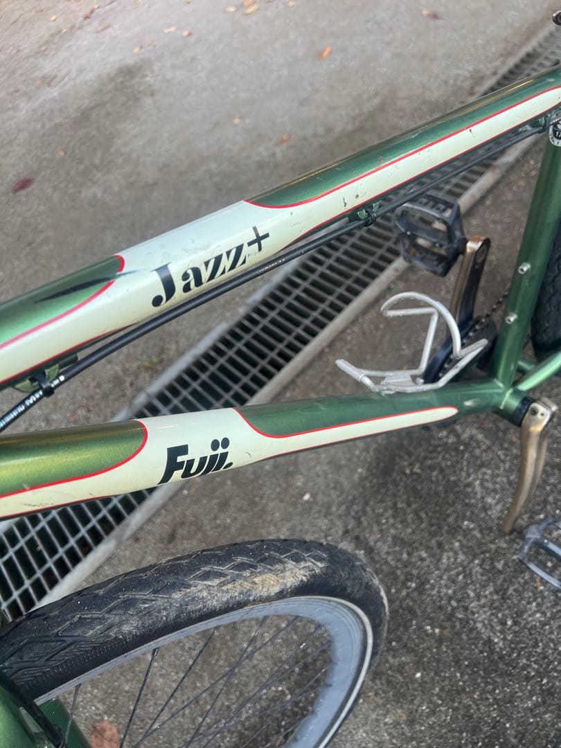 クロスバイク　フジ