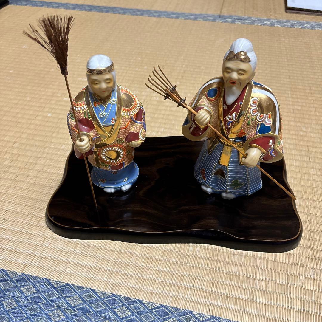 伝統的な日本人形 陶器製