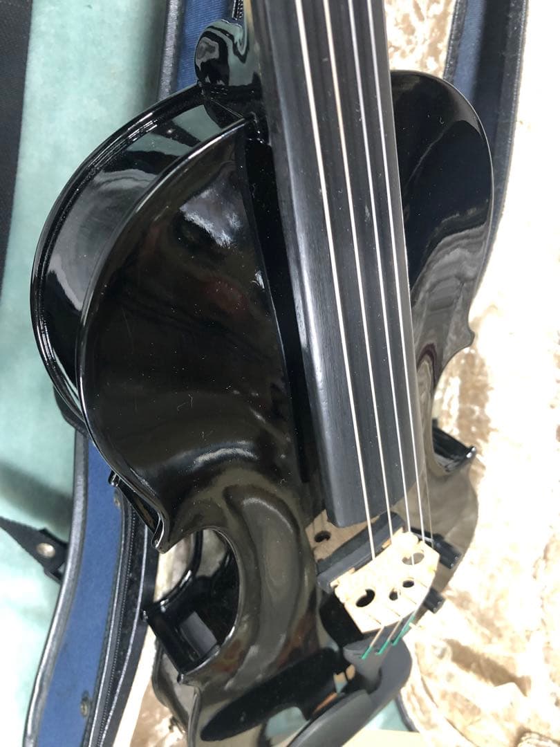 ね*こ様 5弦　エレキバイオリン　SFORZANDO 角弓付き　極美品