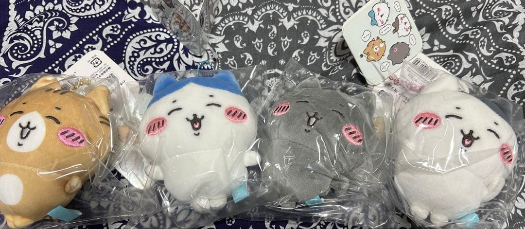 ハチワレとごきげんななかまマスコット　4種