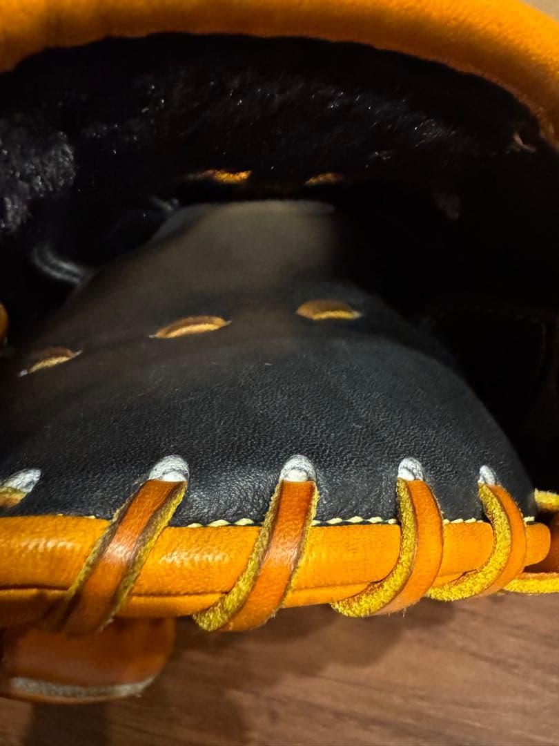 ドナイヤ　軟式グローブ　内野専用