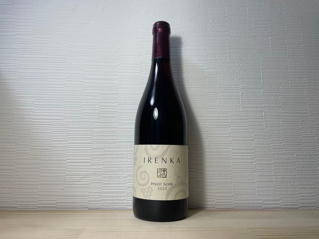 Oz　イレンカ　ピノノワール2023