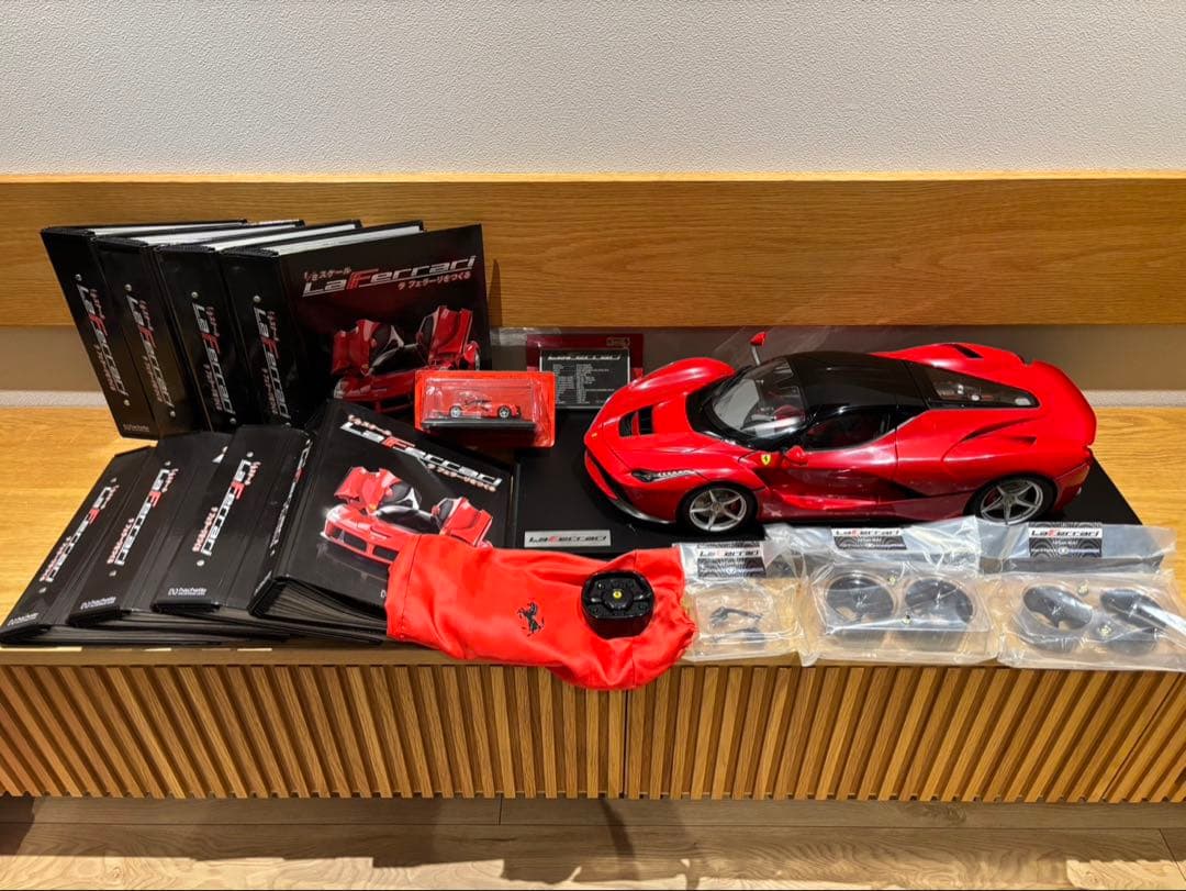 Ferrari LaFerrari 1/8モデル