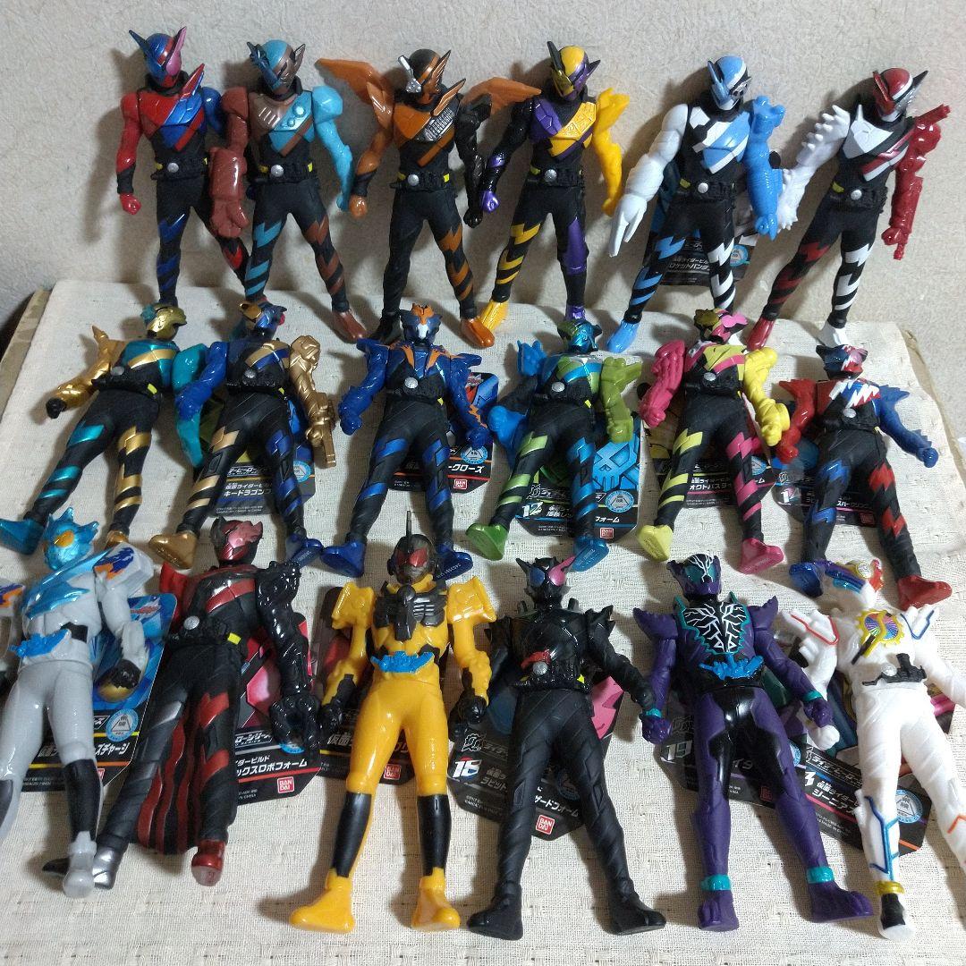仮面ライダービルド ソフビフィギュア１８体