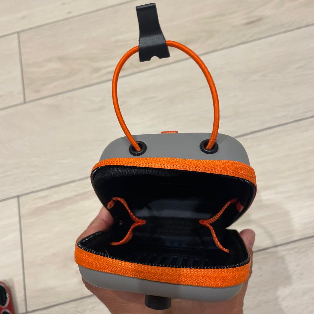 Bushnell Tour V5 ゴルフ用距離計 ケース付き