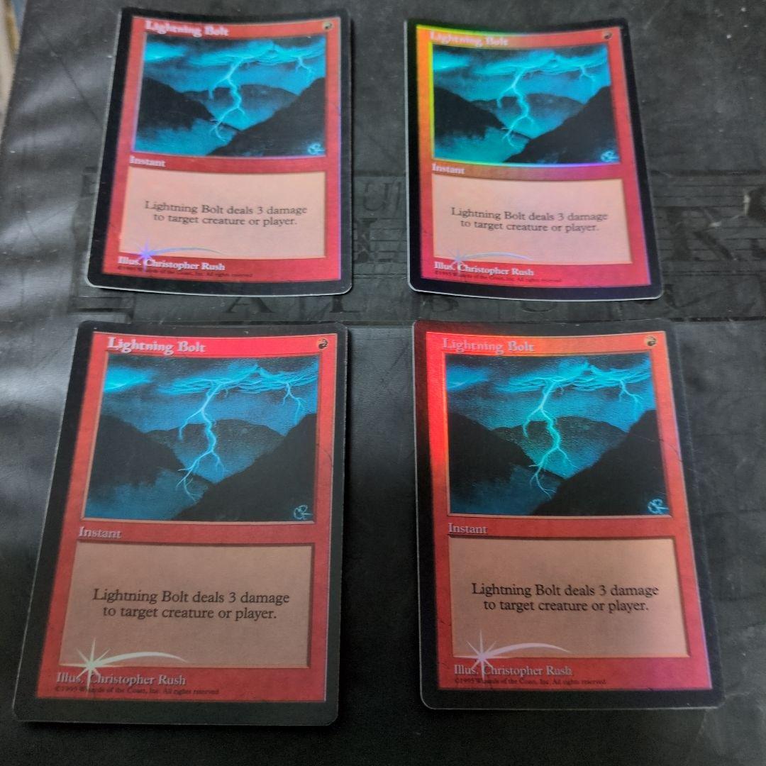MTG 稲妻 Foil ４枚セット 英語 DCI