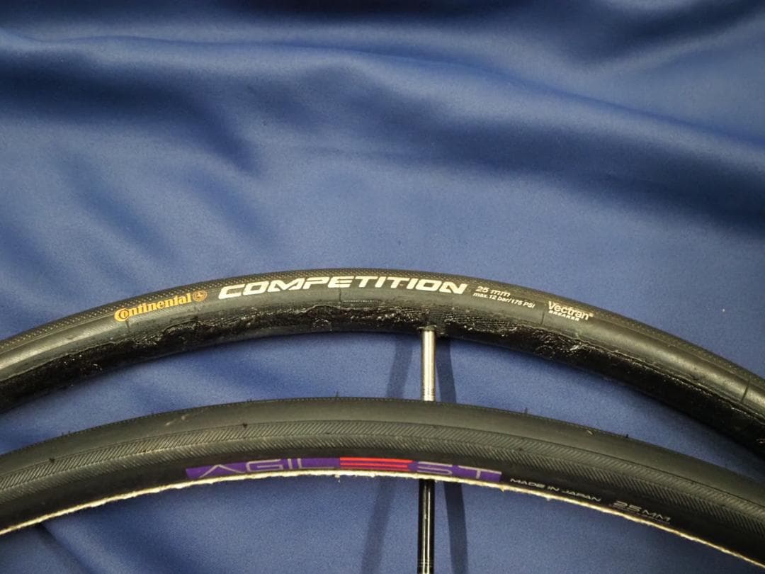 チューブラータイヤ コンチネンタル アジリスト　25C