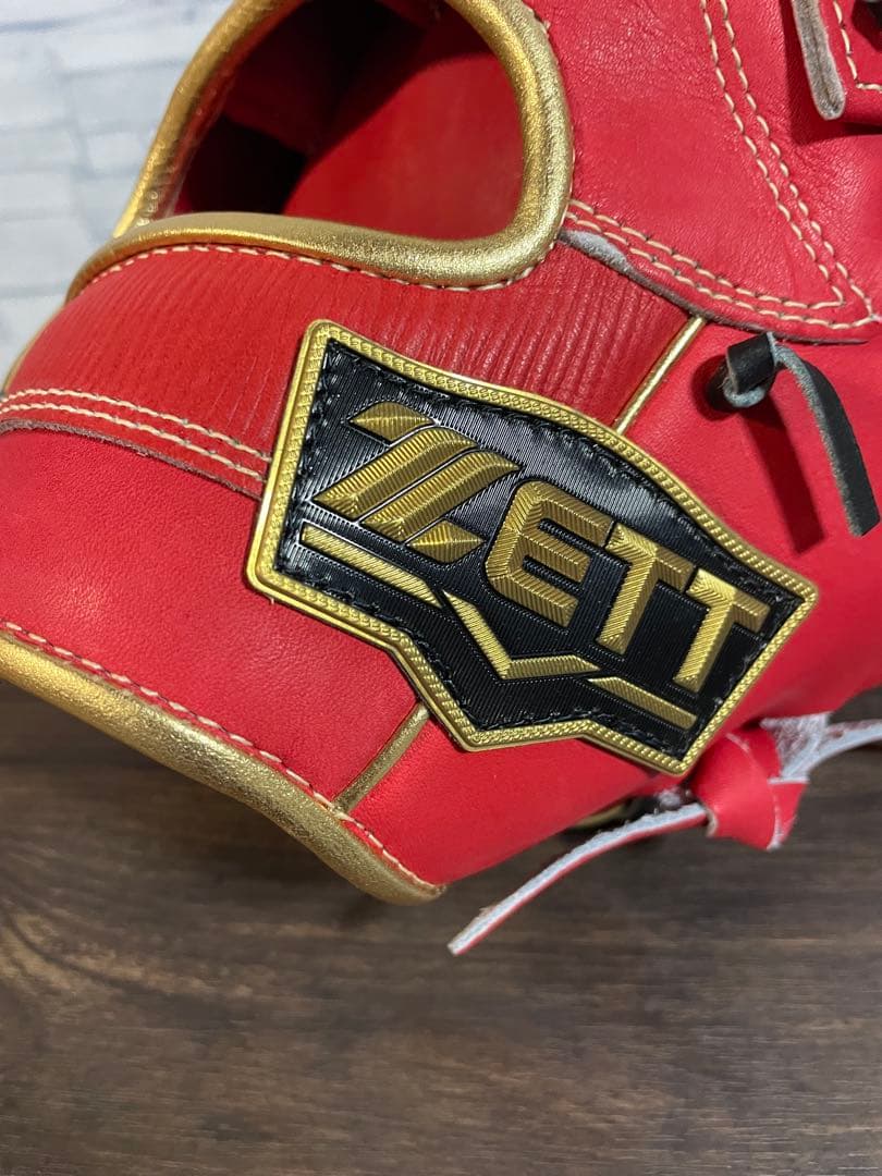 ゼット　軟式グローブ　ネオステイタス　大人サイズ　新品　展示品　未使用品　レッド