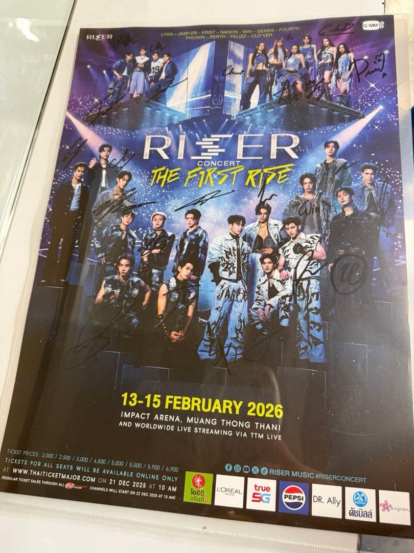 GMMTV Riser Concert 自筆サイン入りポスター