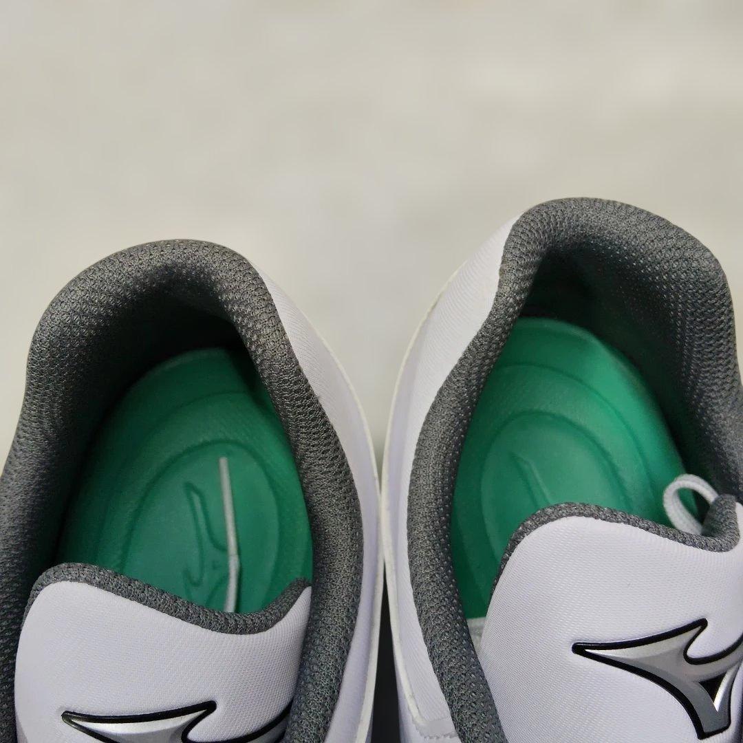 ミズノ✨ライトレボバディー　野球　スパイク　軽量　幅広　新品✨28.5cm