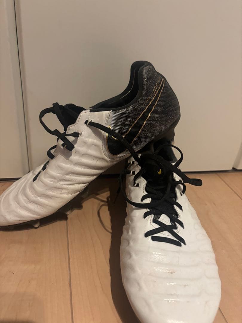 サッカー スパイク ティエンポSG