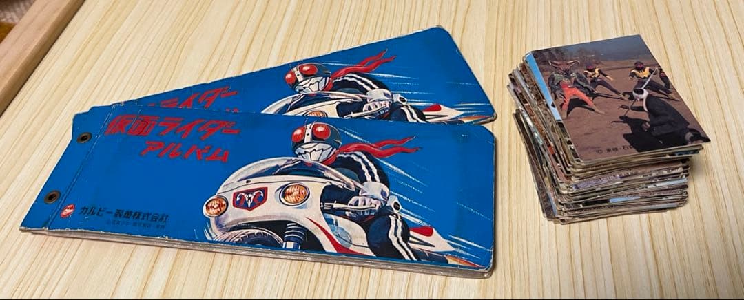 カルビー製菓 仮面ライダーカード 65枚 アルバム2冊付き当時品 大量