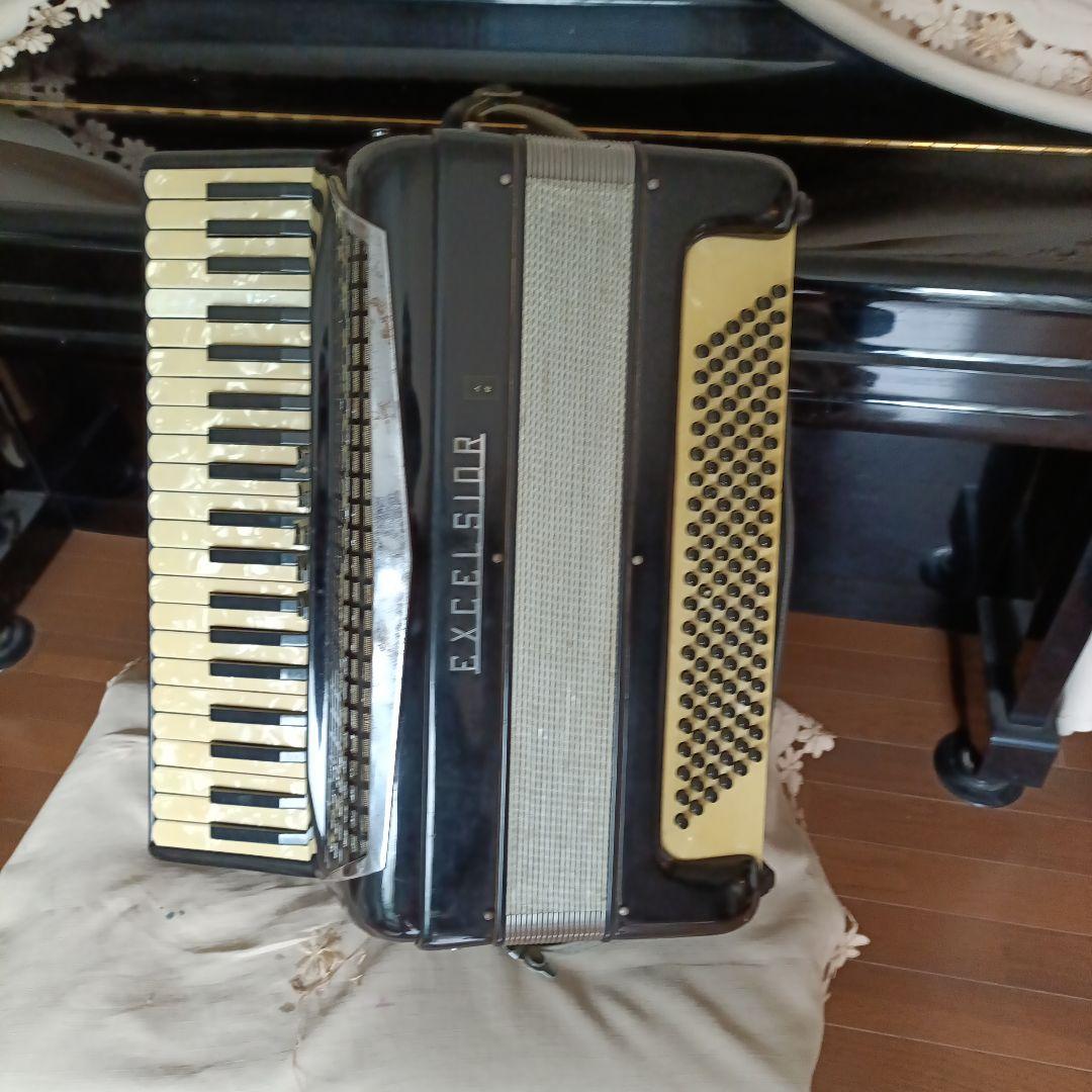 アコーディオン