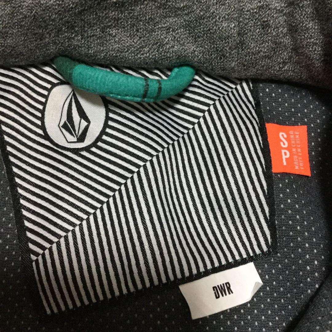 美品　VOLCOMスノーボードジャケット+ESTIVOスノーボードパンツ