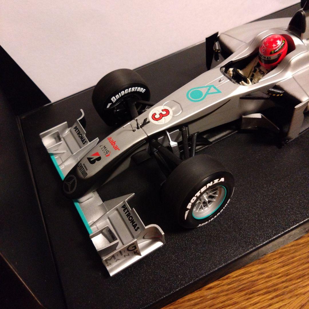 1/18 メルセデスGP ペトロナス　ショーカー　2010