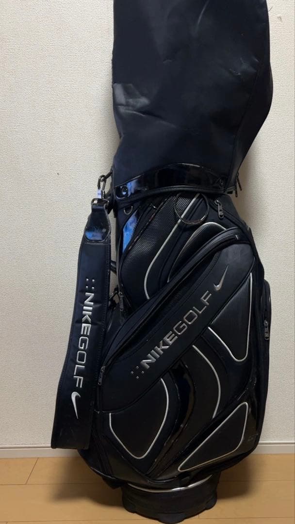 【ひーや】NIKE GOLF ブラック　キャディバッグ　ゴルフバッグ