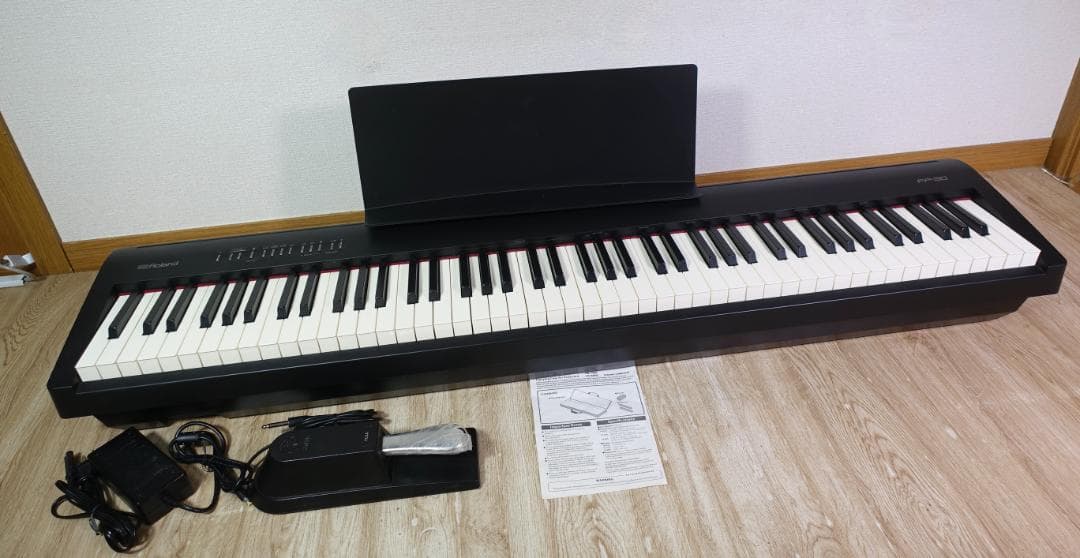 Roland FP-30　デジタルピアノ 88鍵 　ケース付属