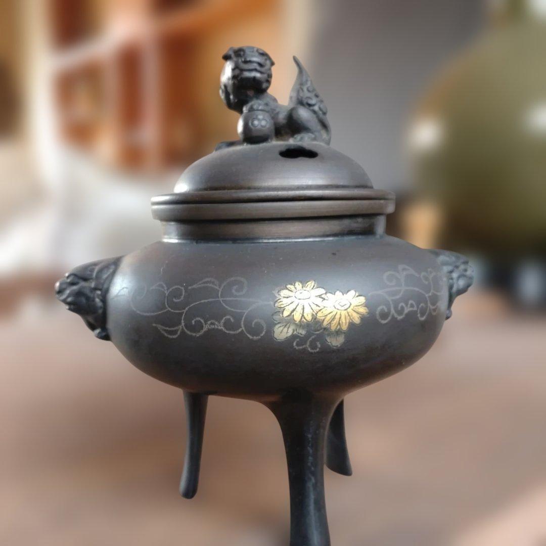 獅子彫刻の香炉