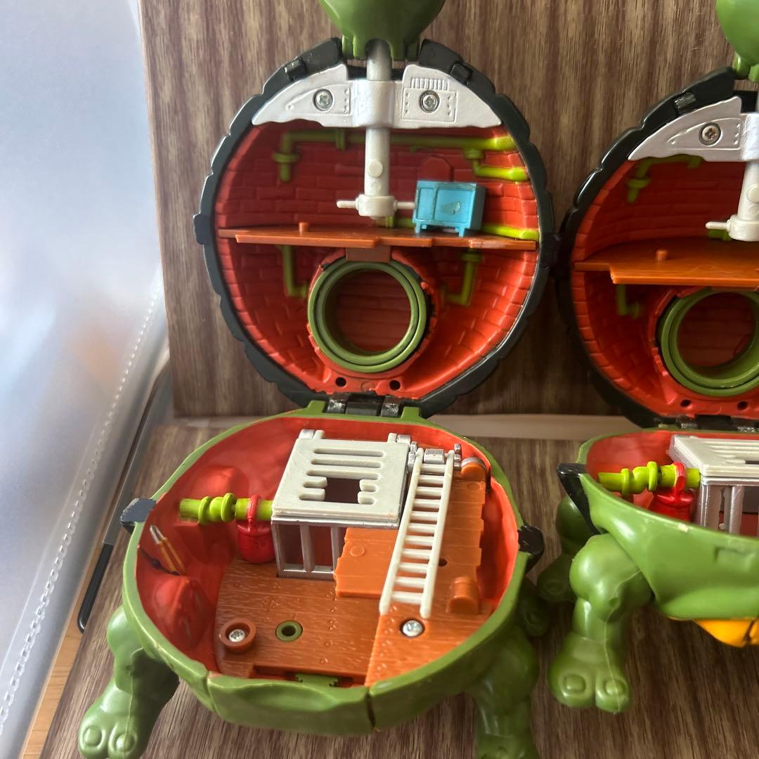 タートルズミニフィギュア ミュータントベース